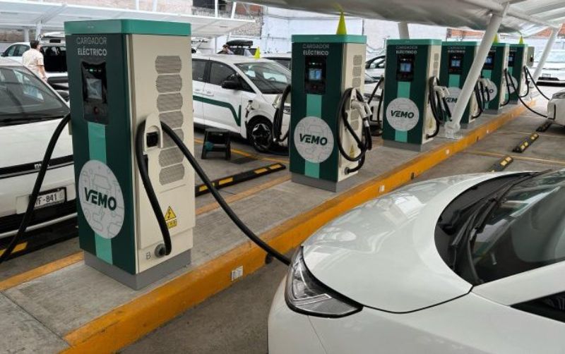 VEMO inaugura una electrolinera multipropósito en Ciudad de México