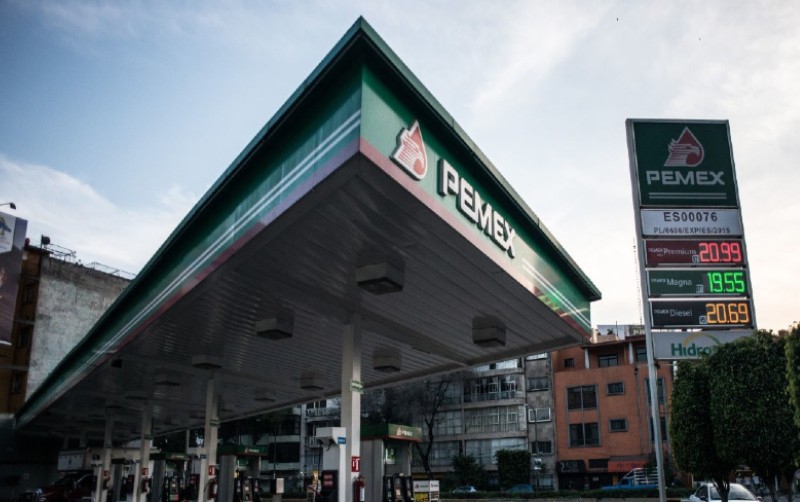 Venta de gasolinas y otros combustibles de Pemex van a caer 38.7% en 2020: HR Ratings