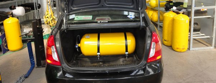 Impulsan conversión de autos a gas natural