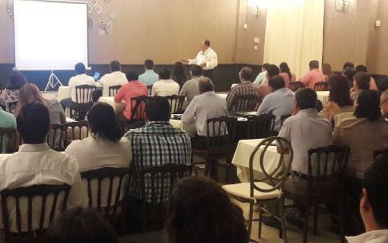 Capacitación a empresarios de la industria en Tampico