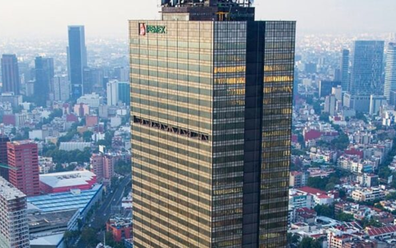 Convertir a Pemex en empresa pública mejoraría su calificación: Fitch Ratings