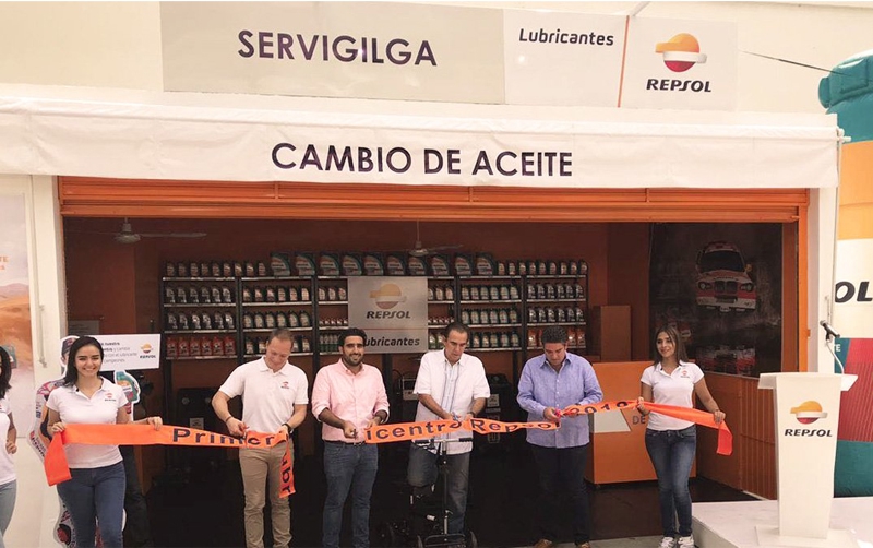 Repsol inaugura su primer lubricentro en México